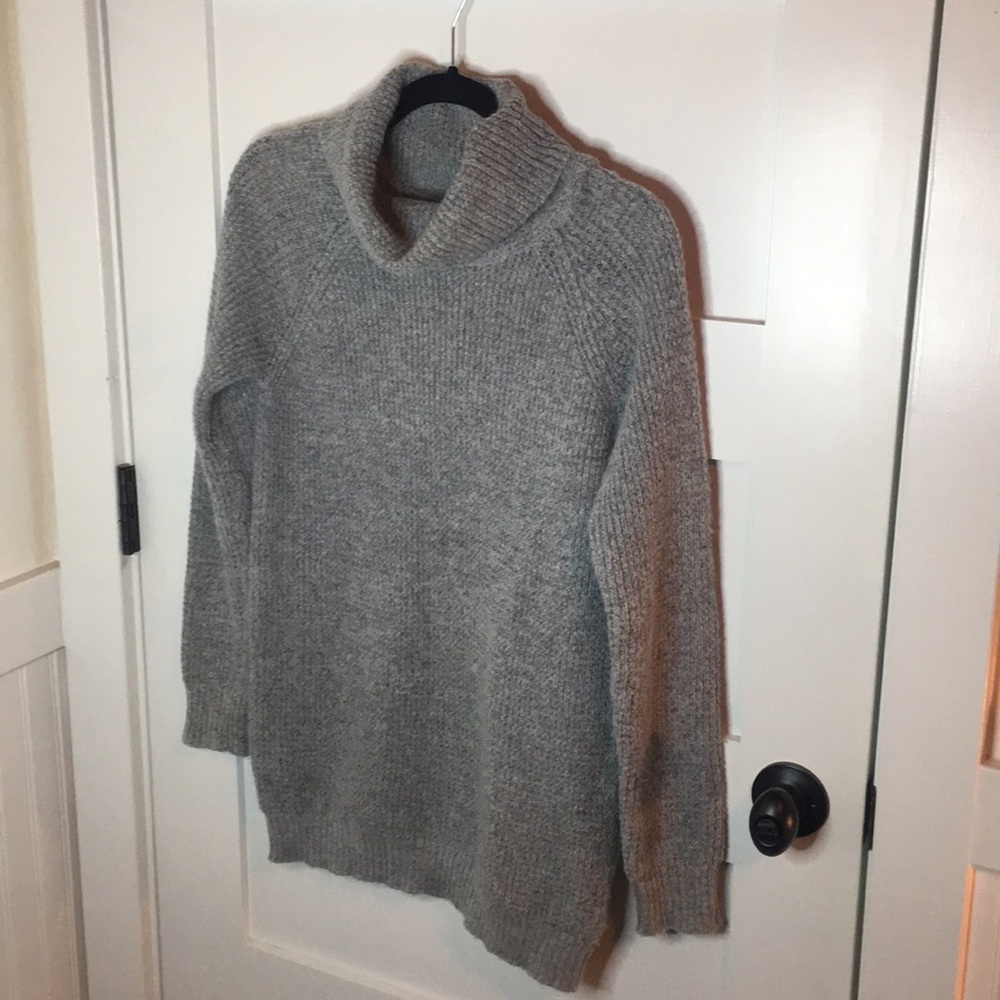 Forever 21 gray knit turtle neck sweater